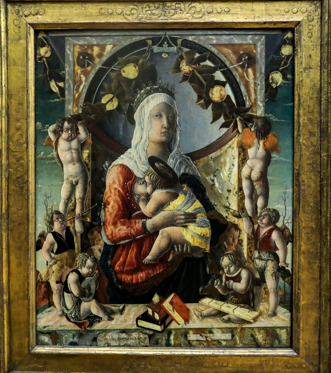 Neitsyt ja lapsi kahdeksan enkeliä. 1455 (maalaus) tekijältä Marco di Antonio di (1433 1478) Ruggero