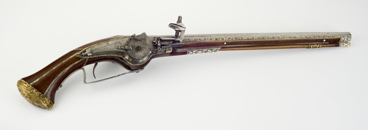Yksi Wheel-Lock -kotelopistooleista, n. 1650 (teräs, käärmepuu, luu tai sarvi, kullattua messinkiä ja rautaa) tekijältä Master H. W.