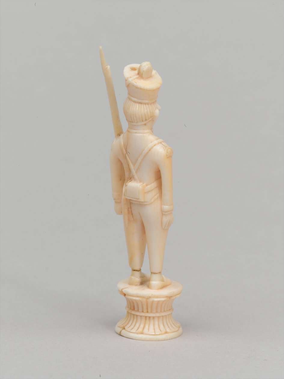 Valkoinen sotilas, shakkinappula, Intia, 1820 noin tekijältä Master of Coetivy