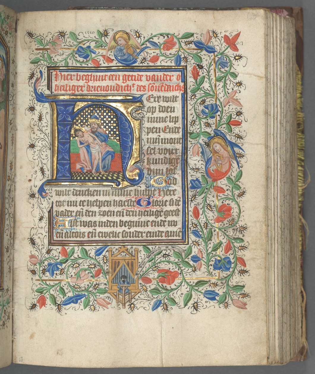 Tuntikirja Utrechtin käyttö: fol. 63r, nimikirjaimella Pyhä kolminaisuus, n. 1460-1465. tekijältä Master of Gijsbrecht van Brederode