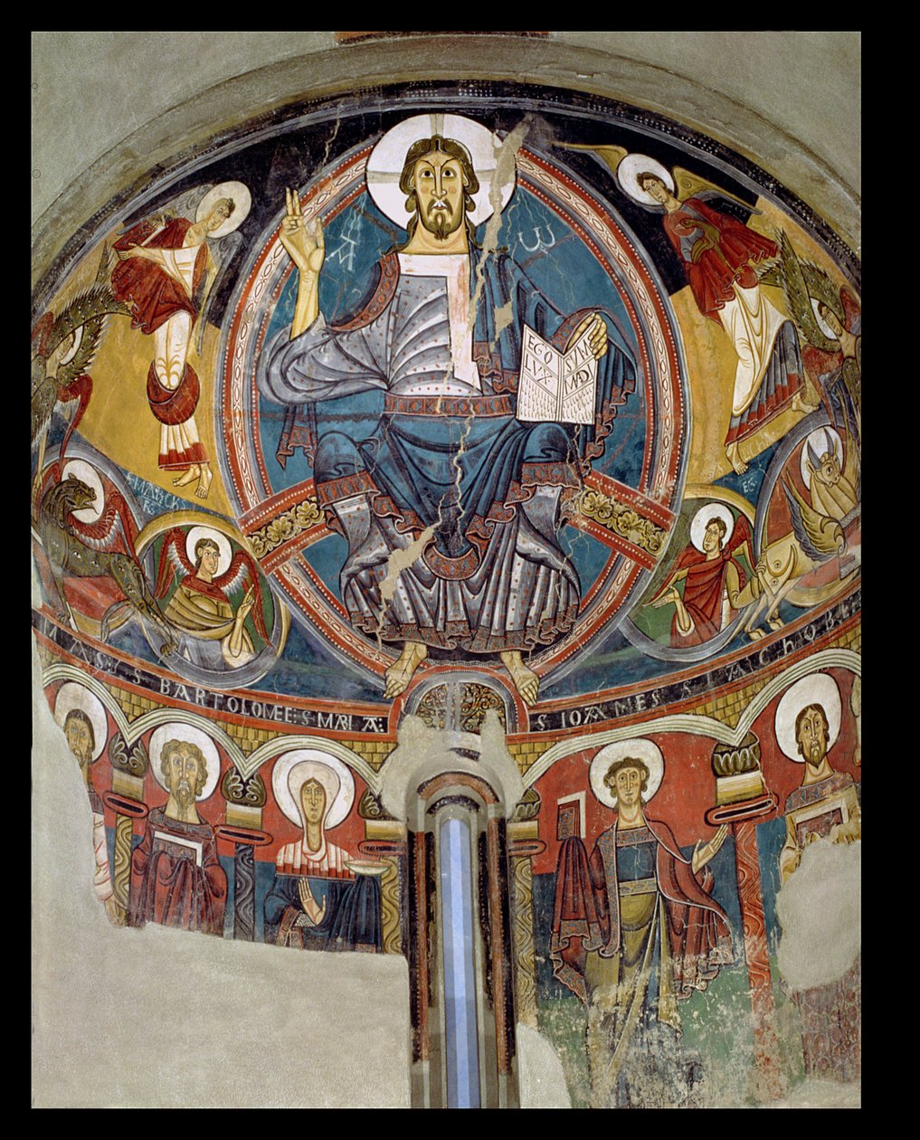 Kristus Majesteetissa serafien ja evankelistien symbolien ympäröimänä, apse-fresko San Climentestä in Taull (Tahull) Katalonia, n. 1123 (fresko) tekijältä Master of Tahull
