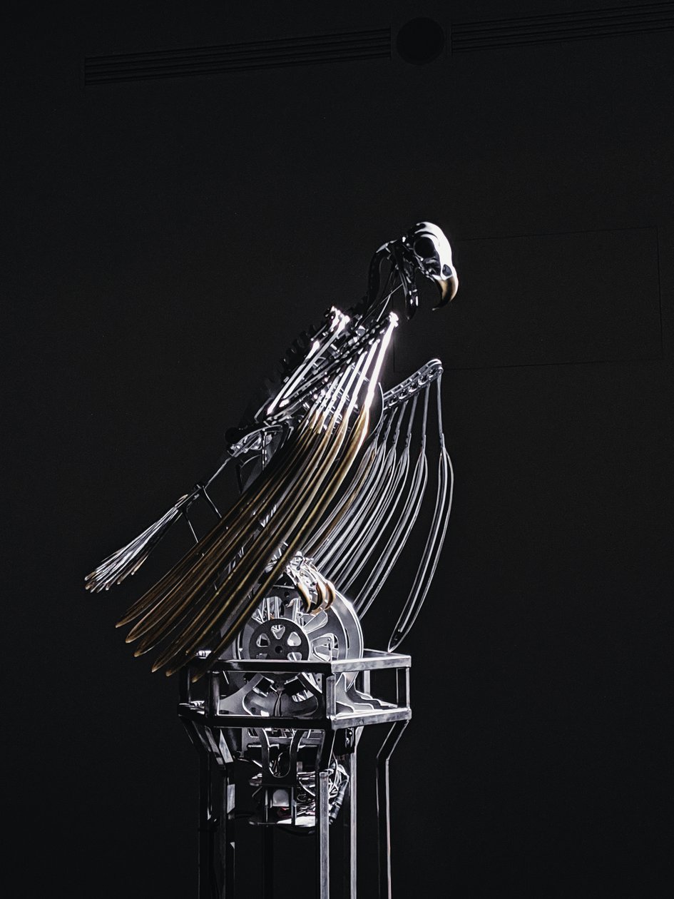 The Nerve Rack, 2019 (Asetaali, akryyli, alumiini, messinki, sähköpiiri, maali, PVC, hartsi, servomoottorit, teräs) tekijältä Mat Collishaw