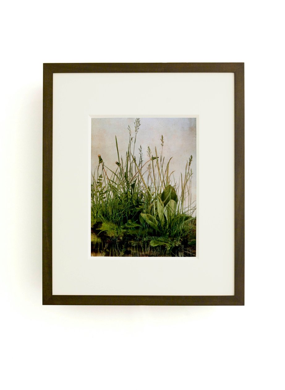 Whispering Weeds, 2011 (Puukehys, kehys, LCD-näyttö, tuuletin ja kiintolevy) tekijältä Mat Collishaw