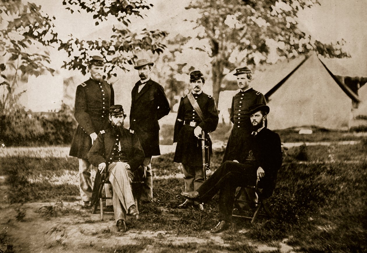 Tuntemattomien liittovaltion upseerien ryhmä, 1861-65 tekijältä Mathew B. Brady