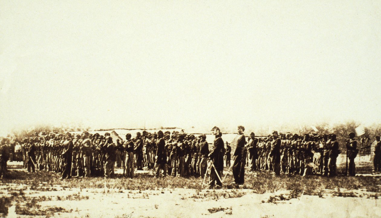 Ensimmäinen Yhdysvaltain värillinen jalkaväki, julkaisu noin 1860-luvulla (seepia valokuva). tekijältä Mathew B. Brady