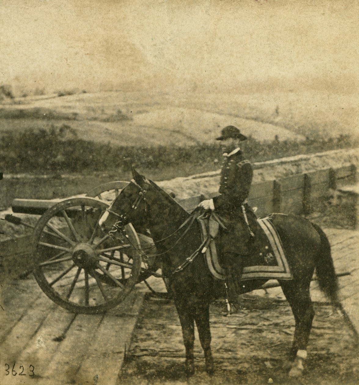 Kenraalimajuri W.T. Sherman ja hevonen, 1864 tekijältä Mathew B. Brady