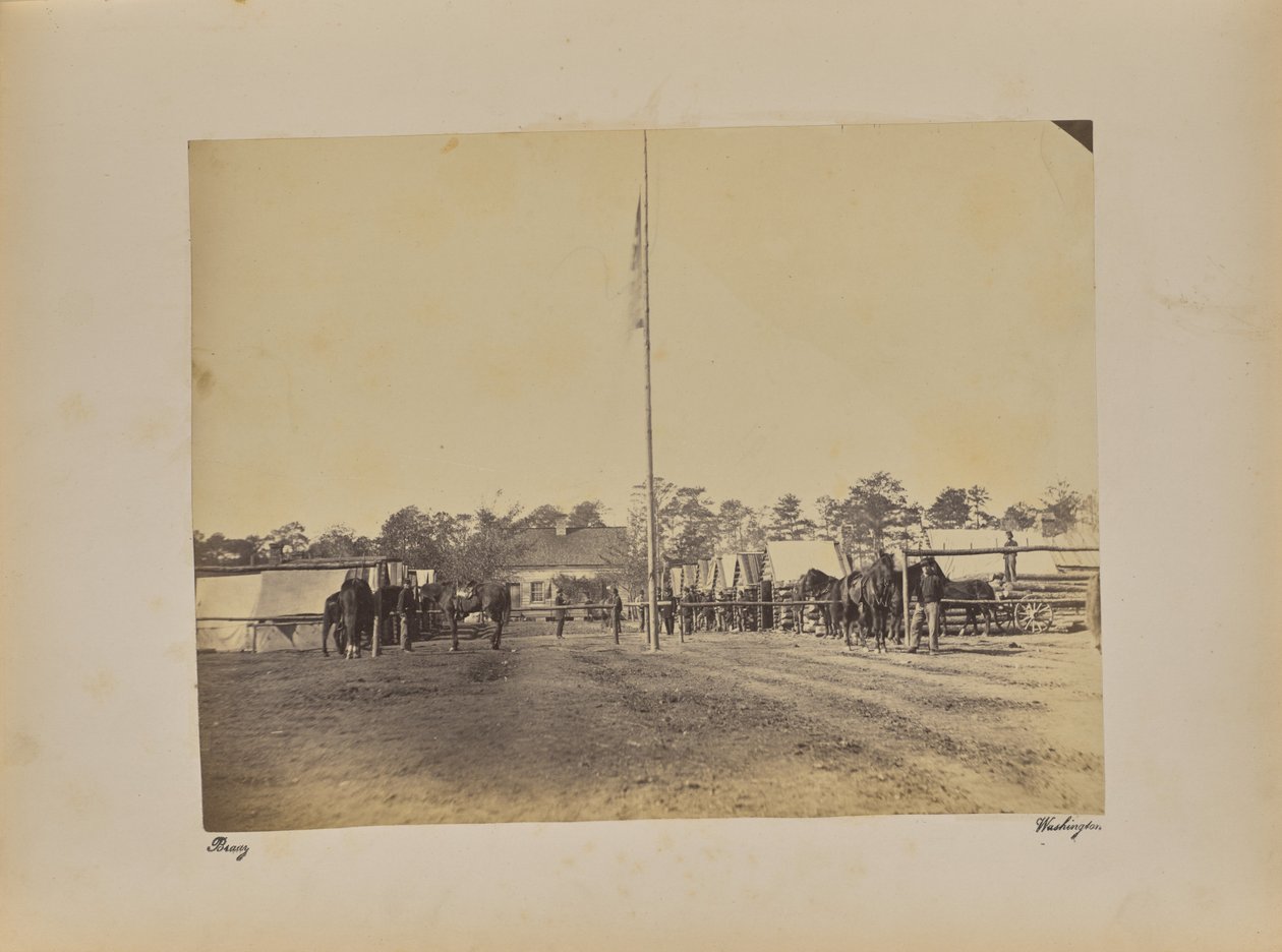 Fort Brady 1. Connecticutin tykistö. Talvihuoneistojen rakentaminen tekijältä Mathew B. Brady