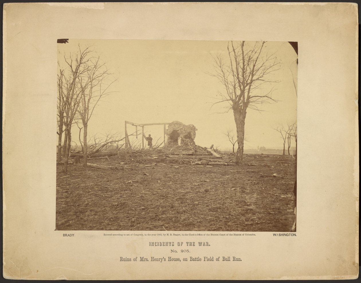 Rouva Henryn talon rauniot Bull Runin taistelukentällä. tekijältä Mathew B. Brady