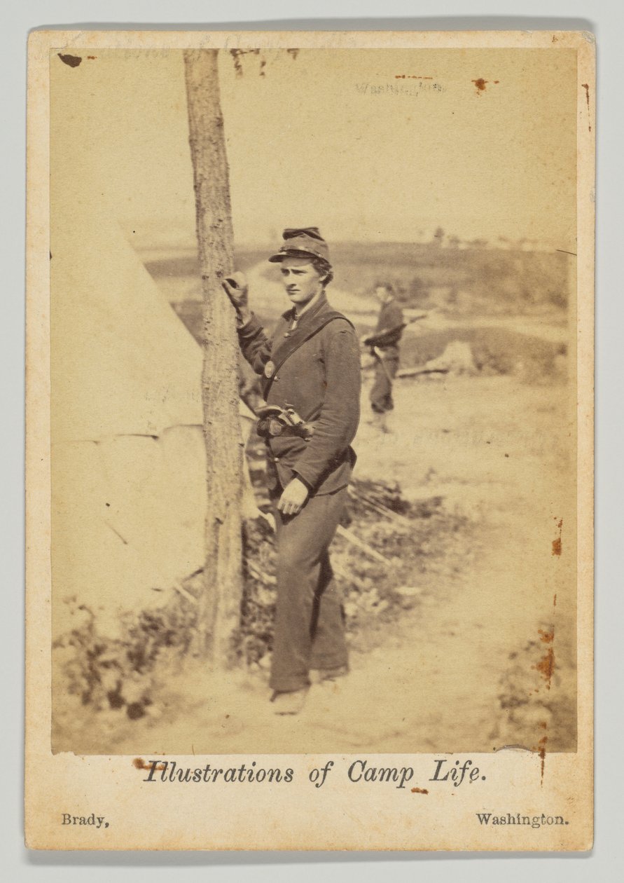 Seisova sotilas, jolla on pistooli vyössä tekijältä Mathew B. Brady