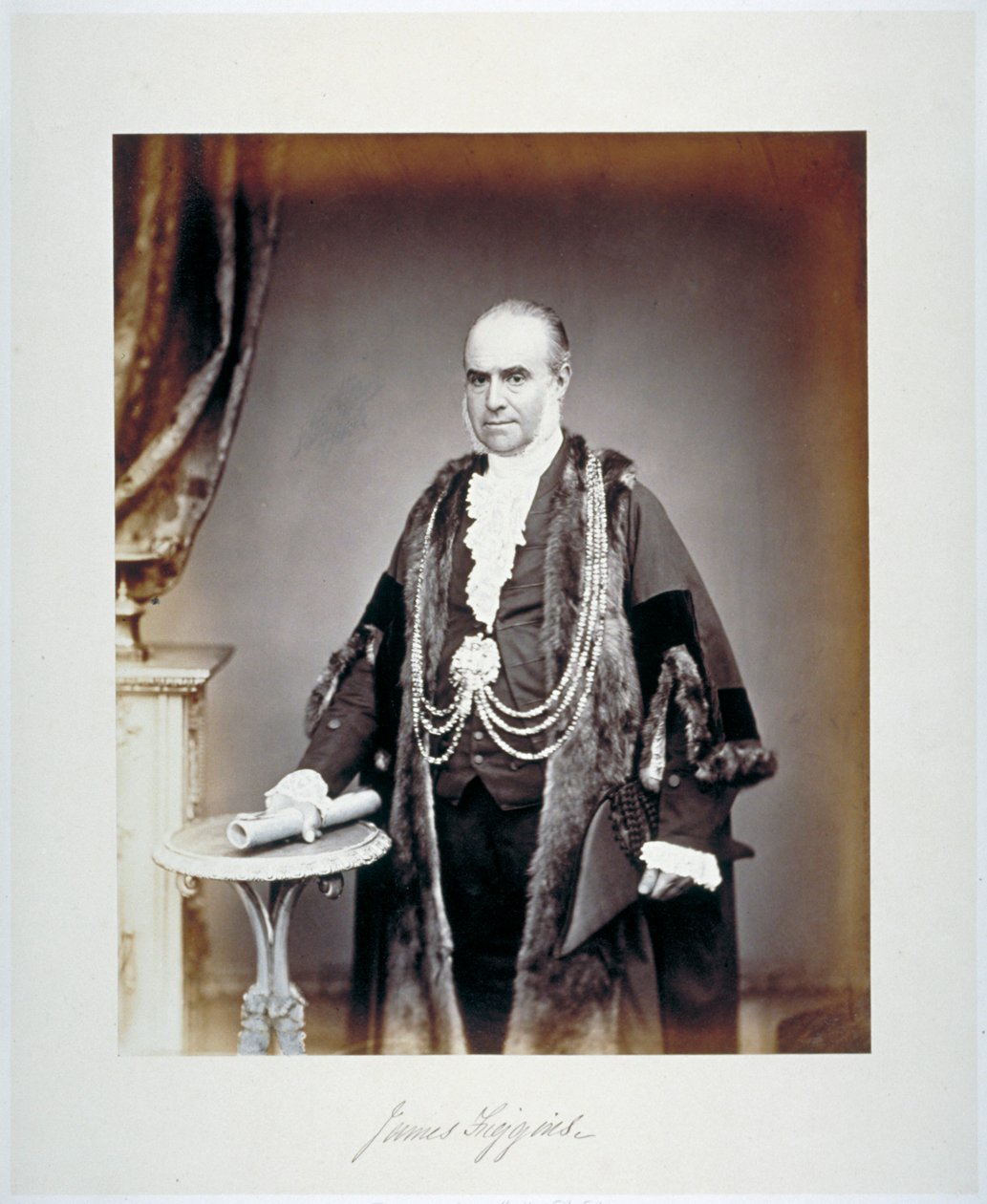 James Figgins, Lontoon sheriffi, huutausasussa, vuodelta 1865 tekijältä Maull and Co