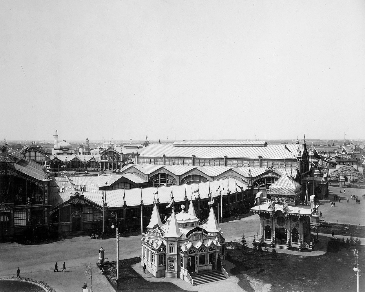 Yleisnäkymä, koko Venäjän näyttely, Nižni Novgorod, Venäjä, 1896. tekijältä Maxim Dmitriev