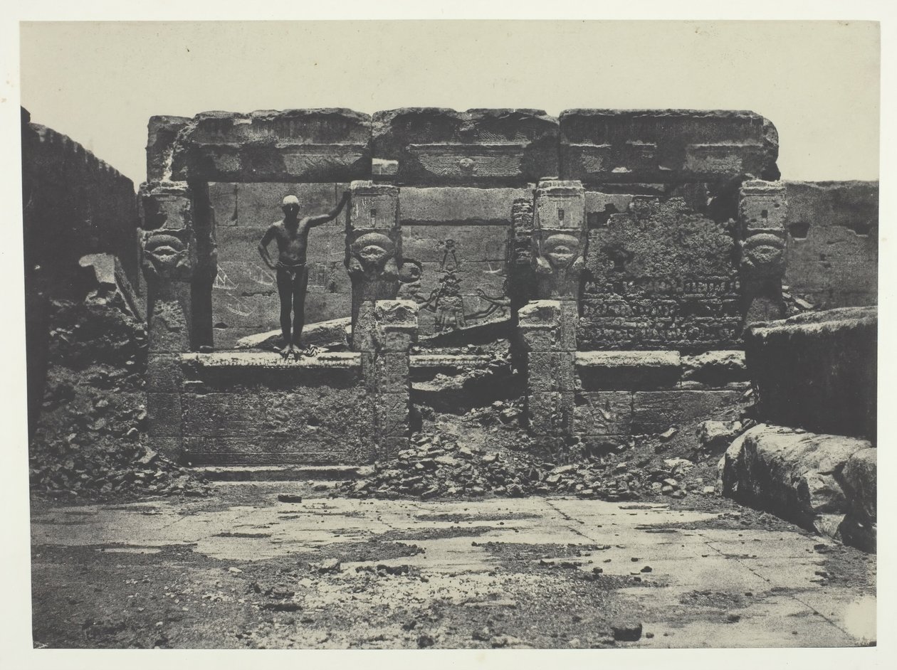 Dendera Teutyresin suuri temppeli, Ylä-Egypti, 184951, painettu 1852. tekijältä Maxime Du Camp