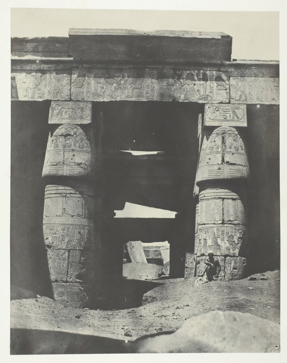 Karnak, Khonsin temppelin portico, Thebes, 184951, painettu 1852. tekijältä Maxime Du Camp