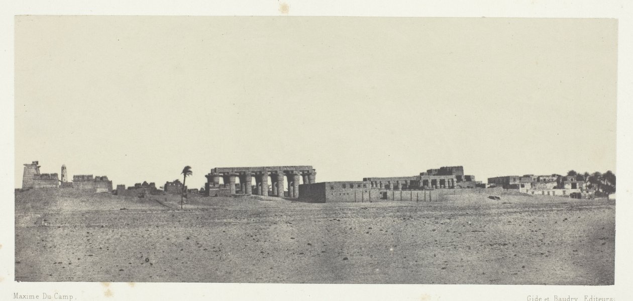 Luxor, yleinen näkymä raunioista; Thebes tekijältä Maxime Du Camp