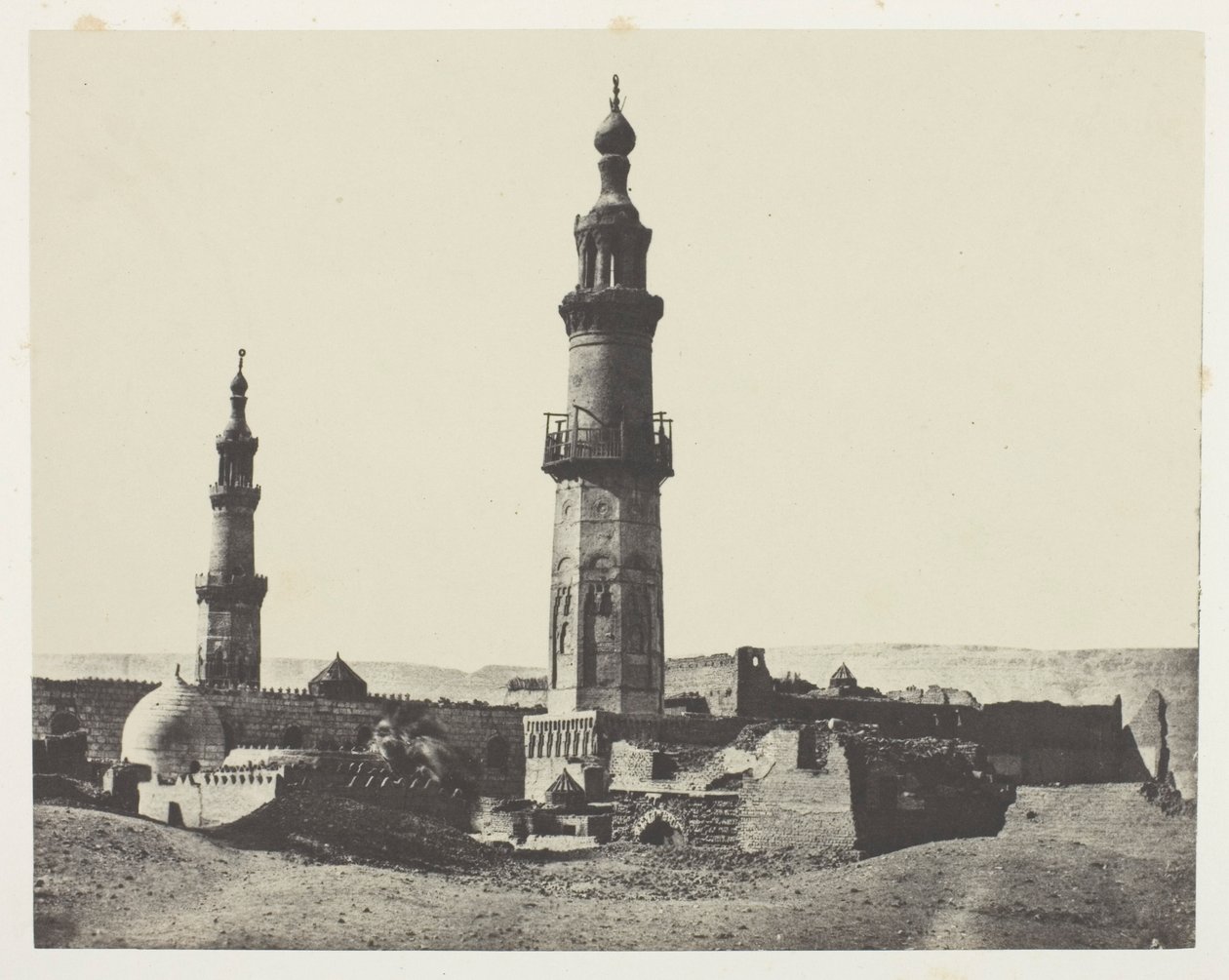 Aly-Beyn moskeija, Girgeh, Ylä-Egypti, levy 15 albumista "Egypte, Nubie, Palestine et Syrie" (1852). tekijältä Maxime Du Camp