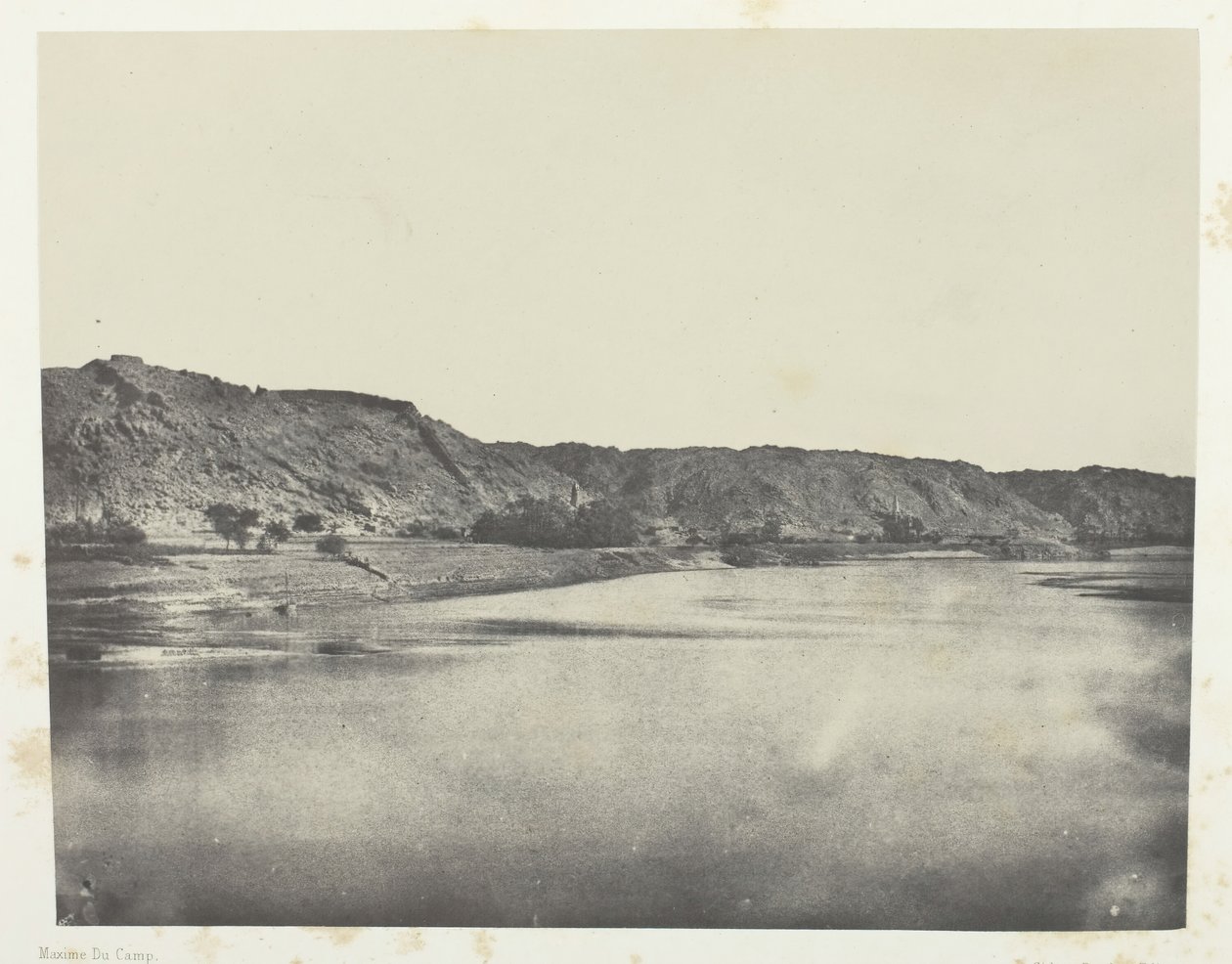 East Bank of the Nile Village of Bab, View Taken South Philoe, Nubia, 184951, painettu 1852. tekijältä Maxime Du Camp