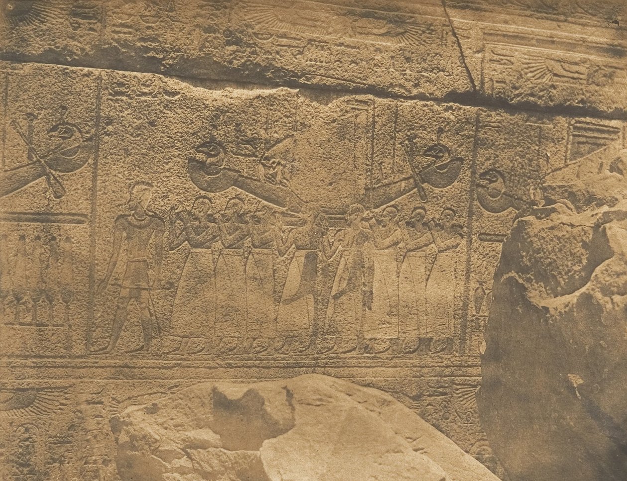 Karnac Thebes palatsin graniittipyhäkön ulkoveistoksia Philippe-A..., 1849-50. tekijältä Maxime Du Camp