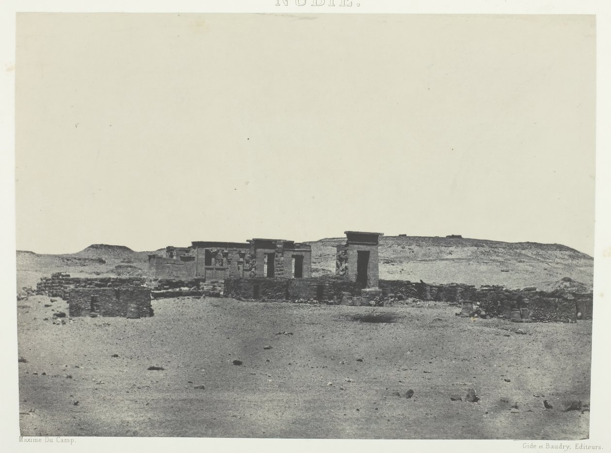 Débôdin temppeli ja kylä, Parembole Antoniuksen reitiltä, ​​Nubia, 184951, painettu 1852. tekijältä Maxime Du Camp