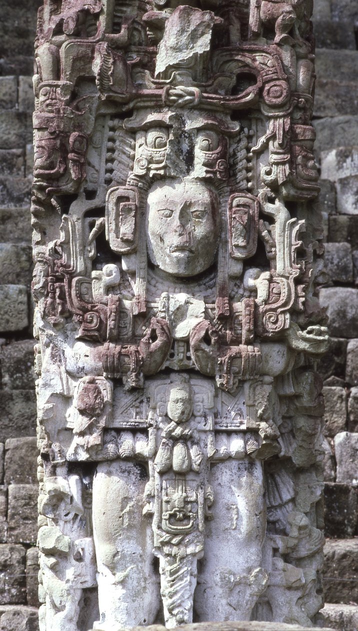 Copan Stela N, myöhäinen klassikkokausi, 764 jKr tekijältä Mayan