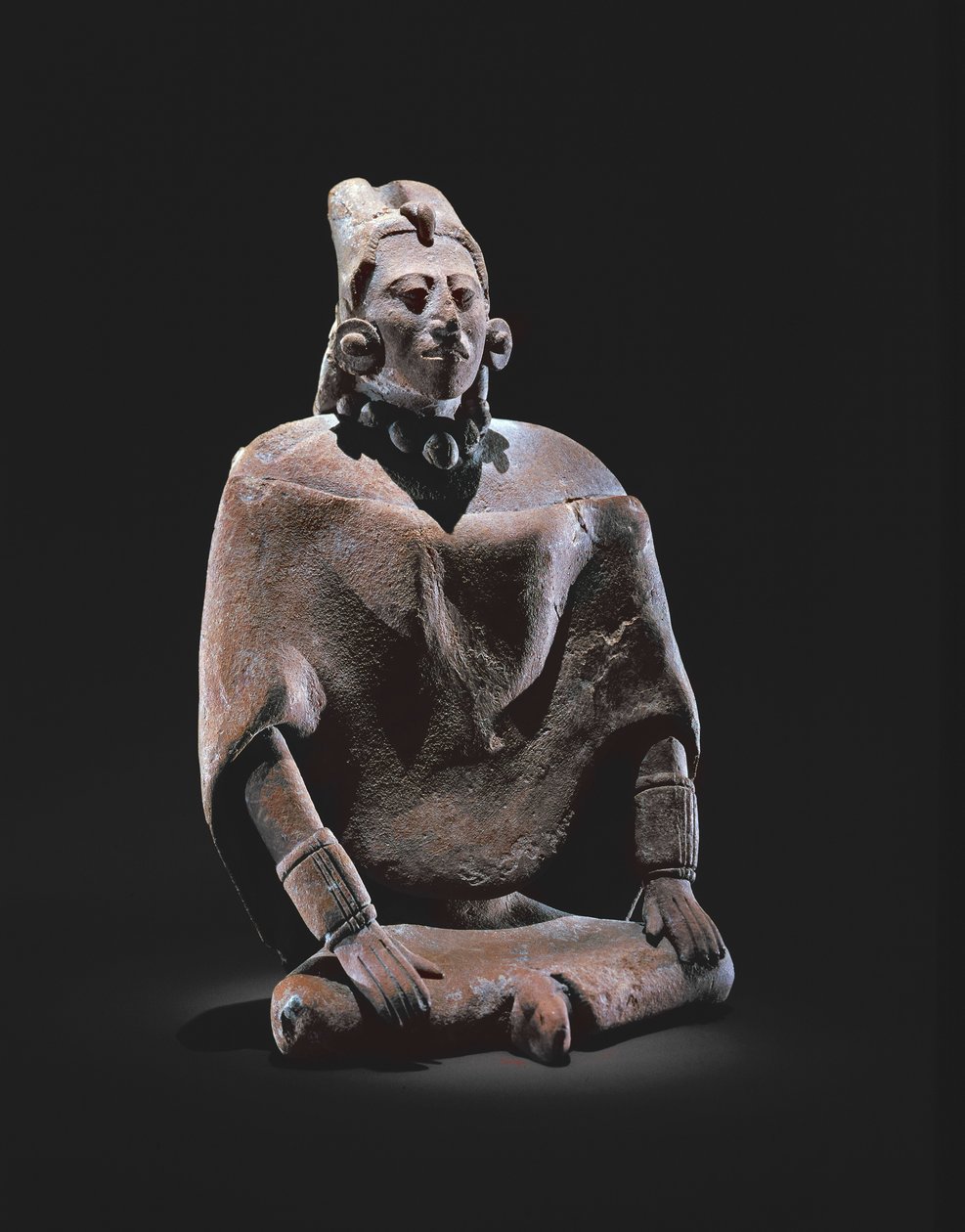 Maya-istuva kuningashahmo Jainan saarelta (keramiikka) tekijältä Mayan