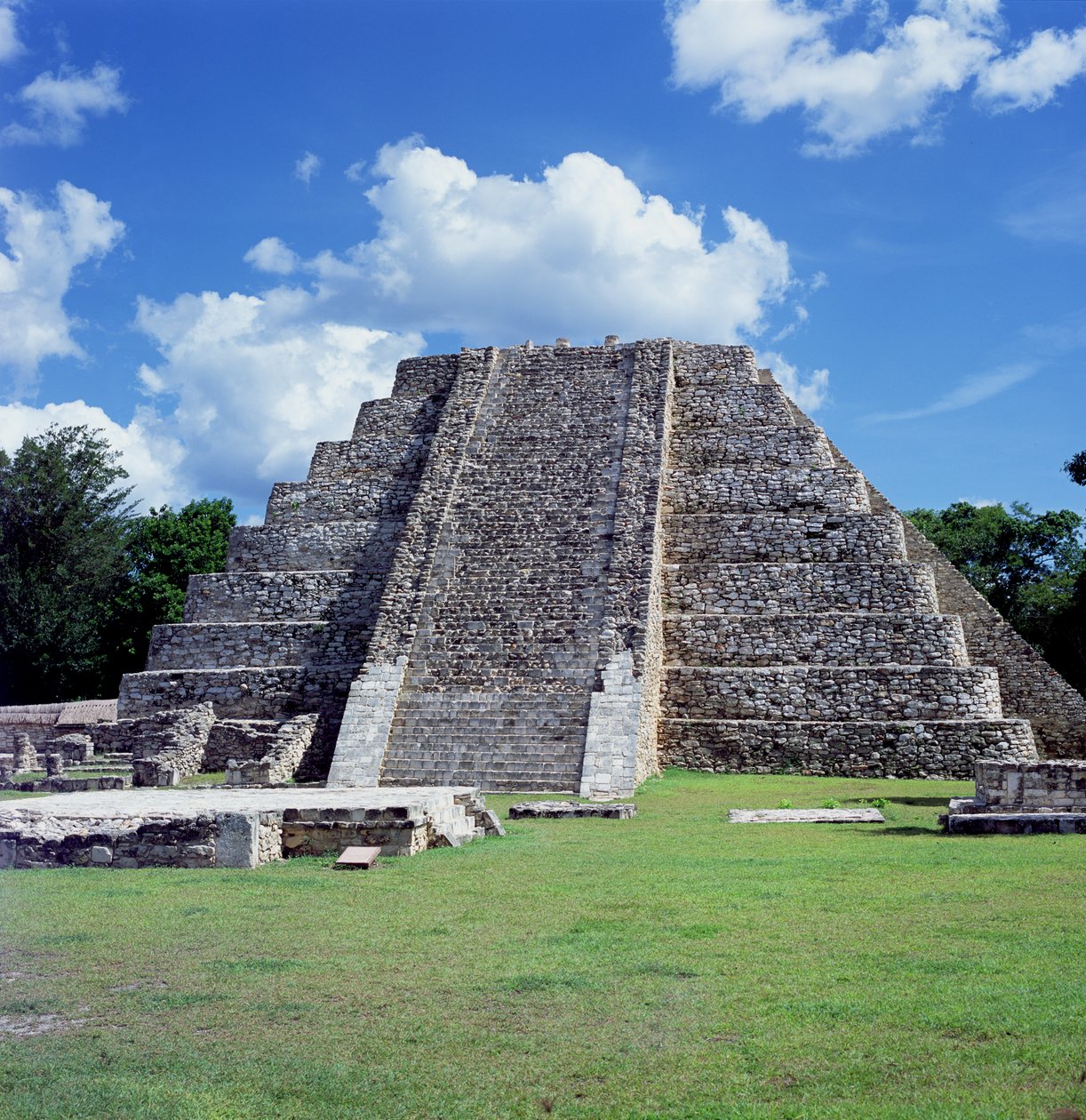 Kukulkan-pyramidi, klassisen kauden jälkeinen aika tekijältä Mayan