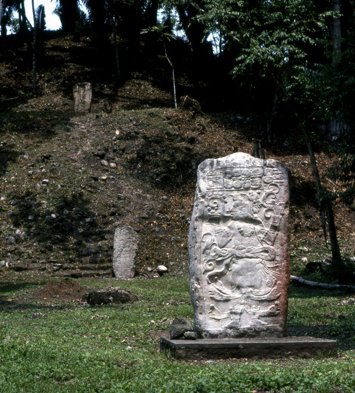 Seibal, Stela 13, Ultimate Classic Period, 849 jKr tekijältä Mayan