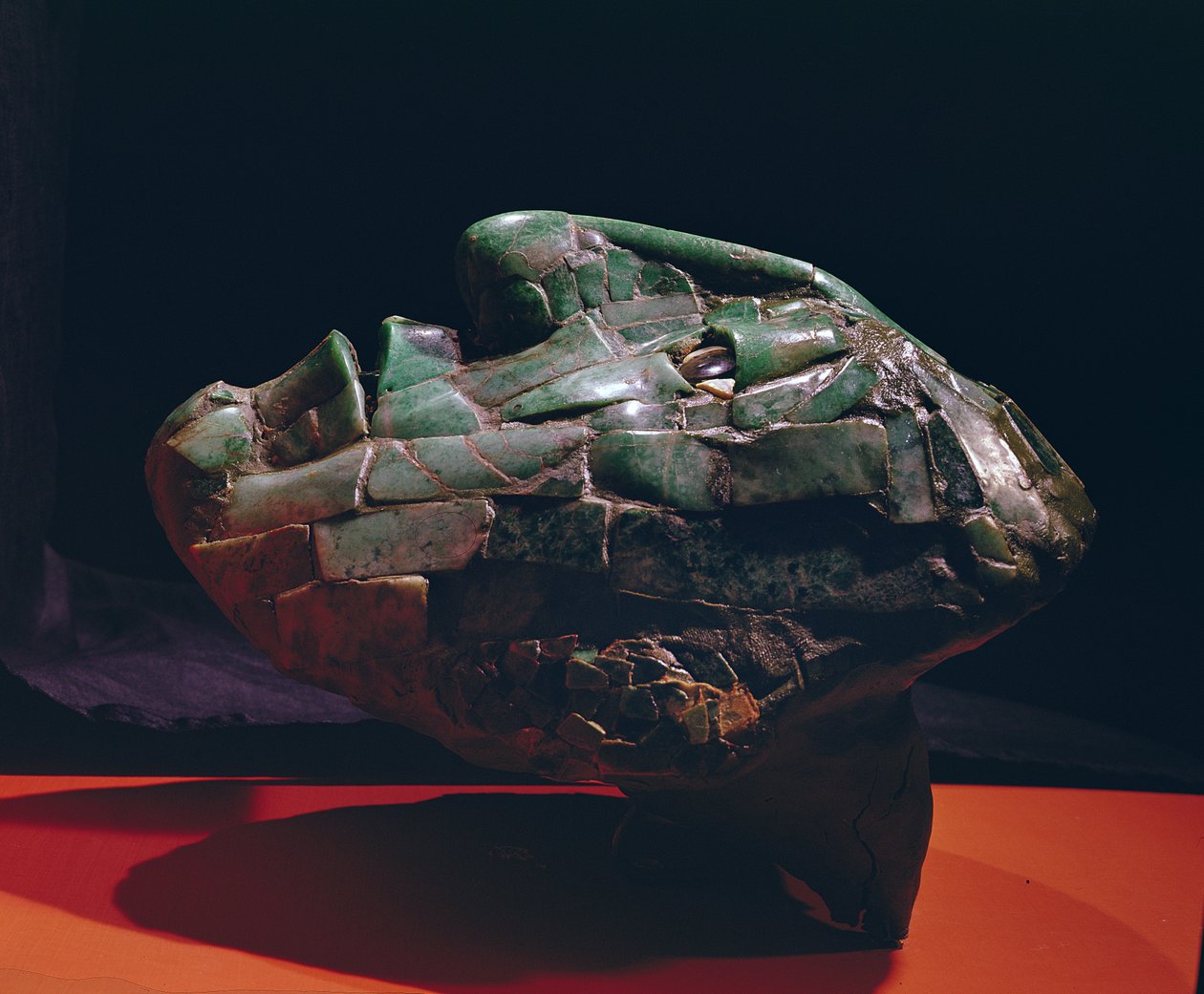 Sivukuva mosaiikkinaamarista, Palenquesta, Chiapasista (jade) tekijältä Mayan