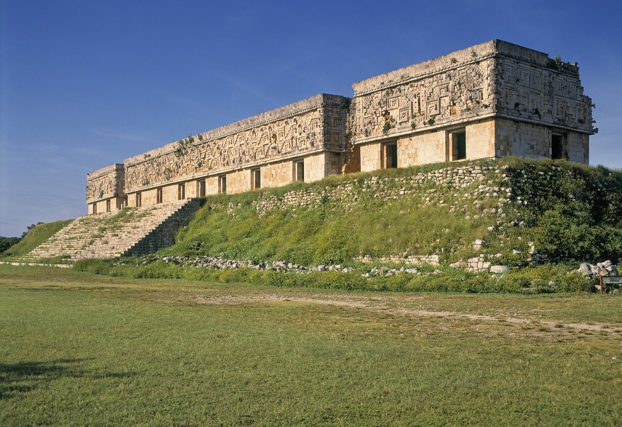 Kuvernöörin palatsi (katso myös 229745) tekijältä Mayan