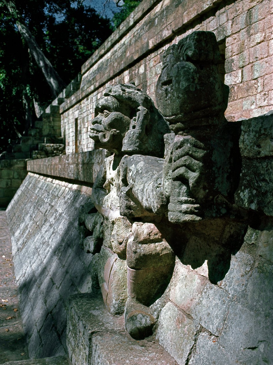 Kiviveistokset - temppeli 11 tekijältä Mayan