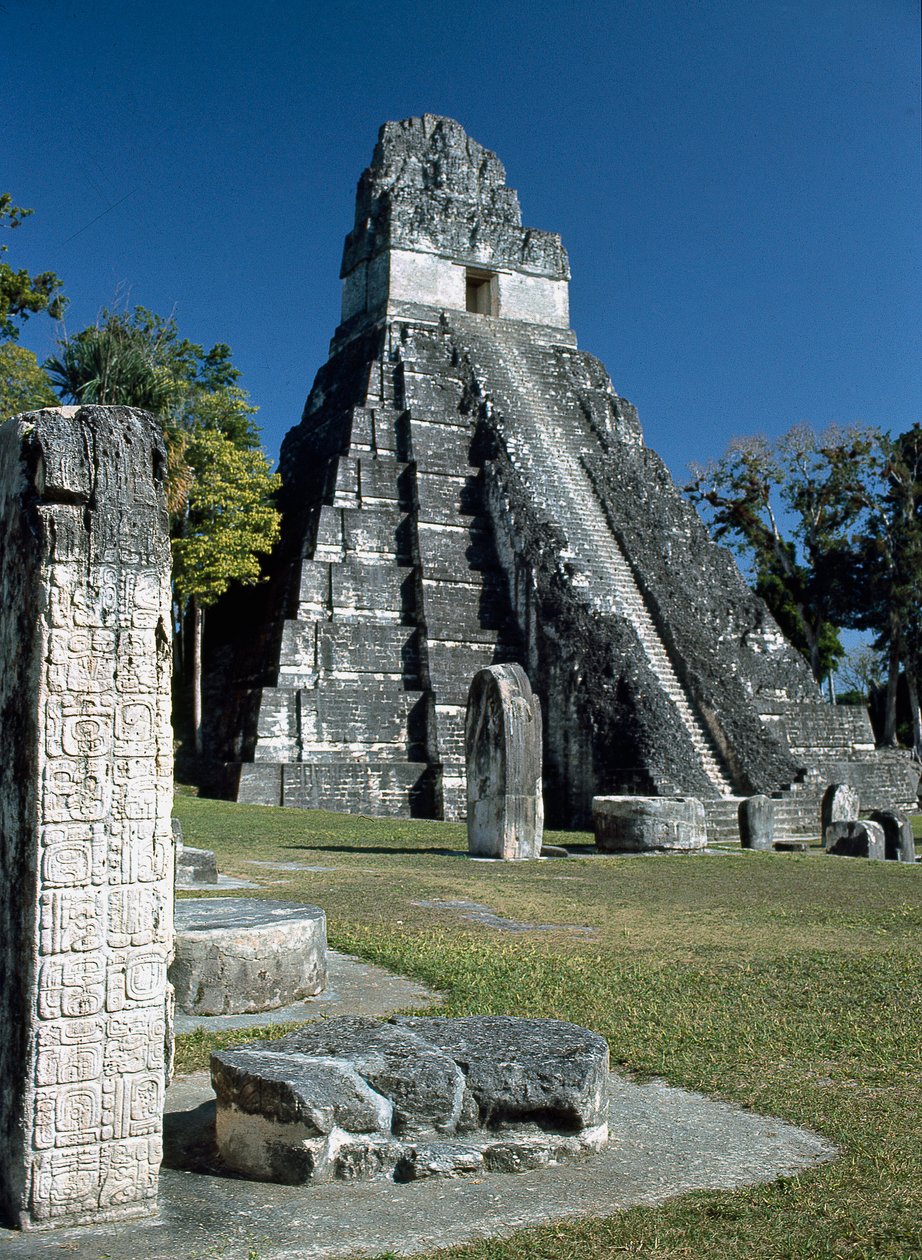 Tikal-temppeli I tai Suuren Jaguaarin temppeli, 7.-8. vuosisadalla tekijältä Mayan