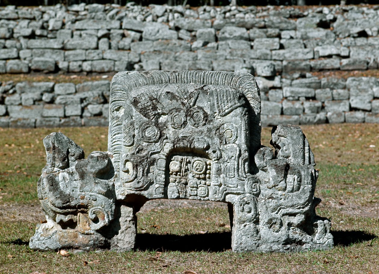 Näkymä alttarille G, 7.-8. vuosisadalla jKr tekijältä Mayan