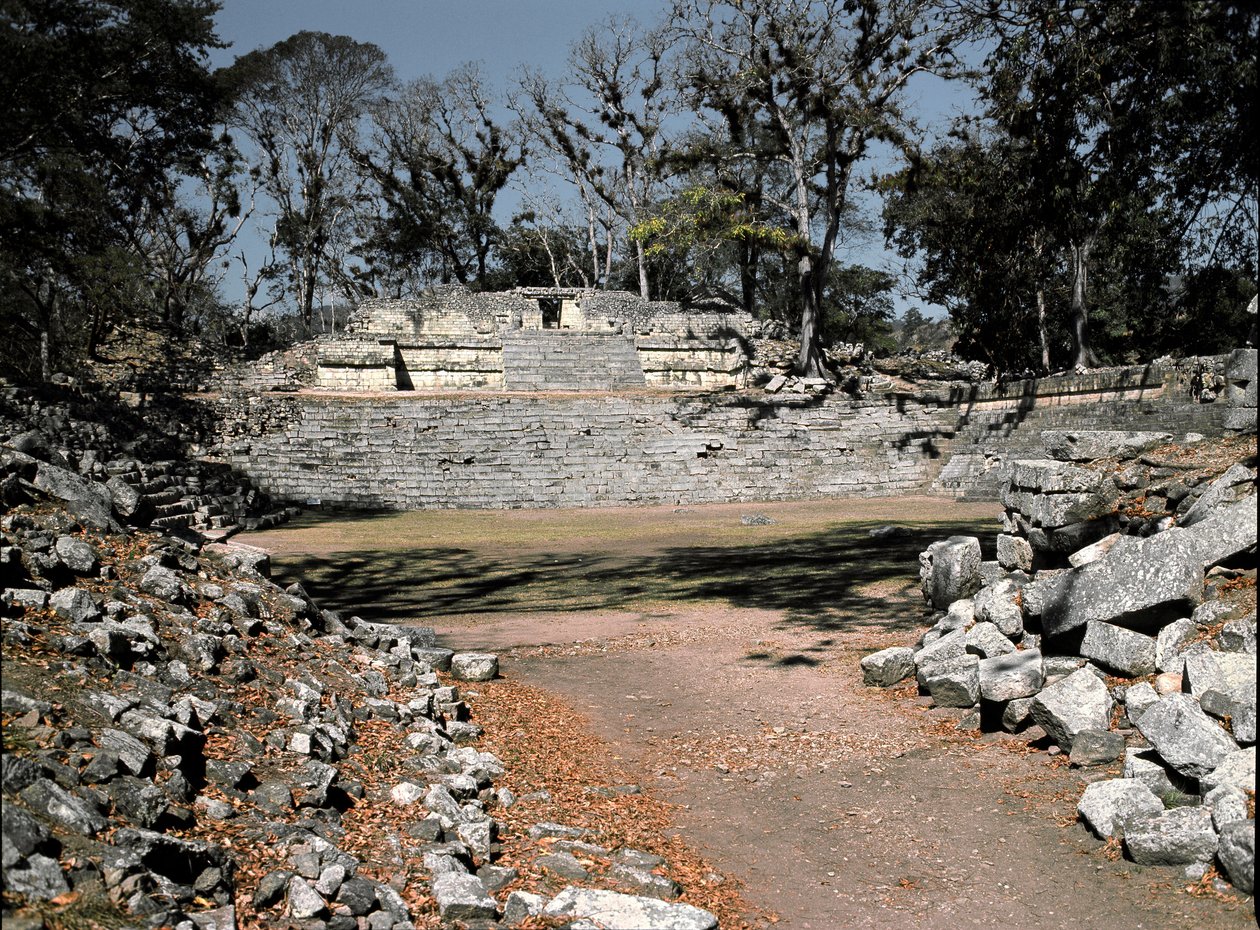 Itäinen Akropolis-temppeli 22, 4.-10. vuosisata tekijältä Mayan Mayan
