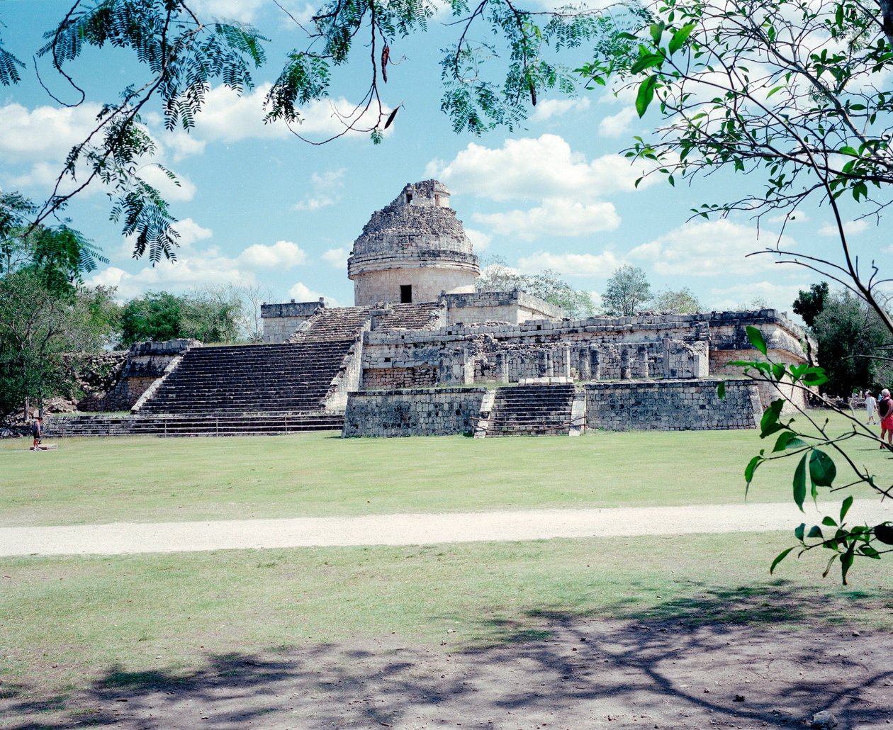 Esikolumbialainen sivilisaatio: näkymä Chichen Itzan paikalle Yucatanin alueella. Mayojen sivilisaatio, klassinen aika ja mayojen renessanssi, 750-1200 jKr. Meksiko tekijältä Mayan Mayan