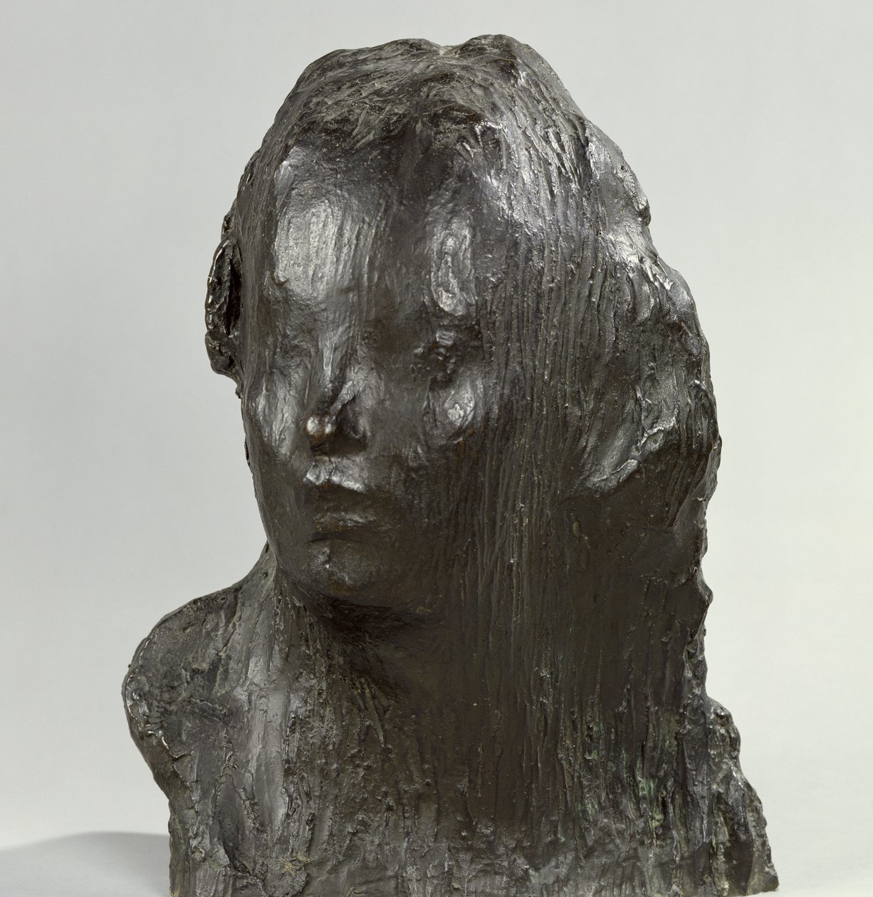 Behold The Boy, 1906 (pronssi) tekijältä Medardo Rosso