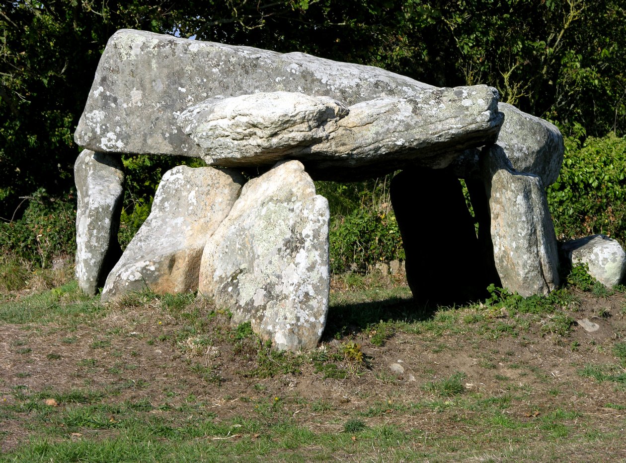 Pieni dolmen tekijältä Megalithic