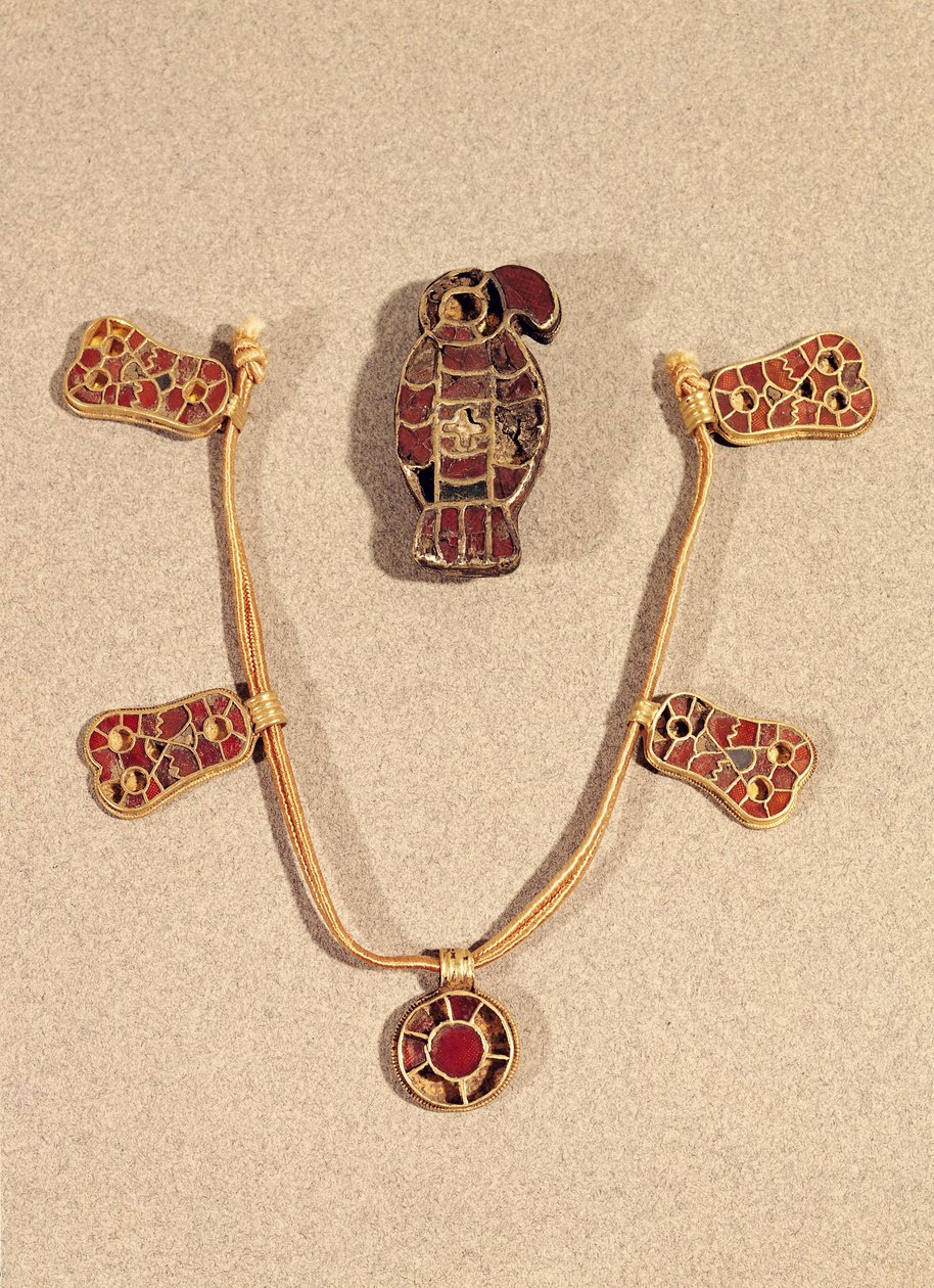 Kotkan muotoinen rintakoru ja kaulakoru, 4.-6. vuosisadat (kulta & cloisonne emali) tekijältä Merovingian