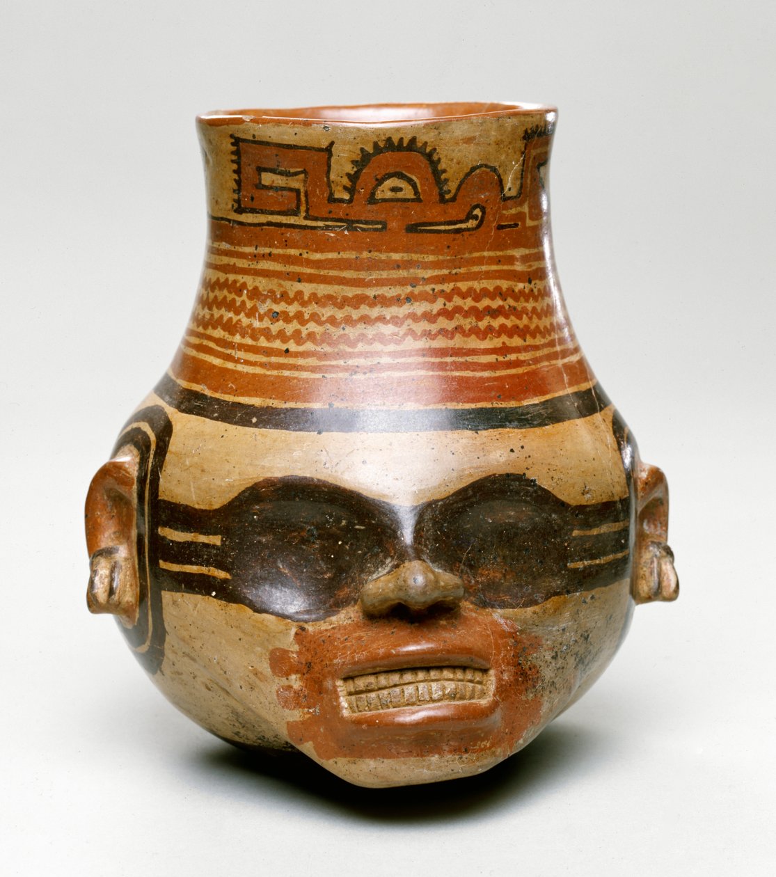 Antropomorfinen muotoalus, Bagace, Guanacaste, 500-800 (keraaminen) tekijältä Mesoamerican