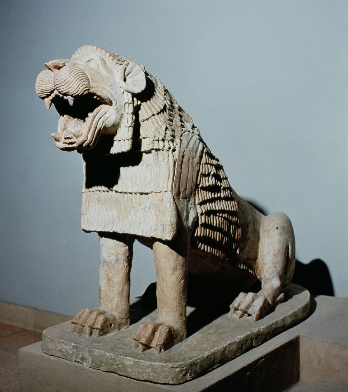 Leijona (terrakotta) tekijältä Mesopotamian