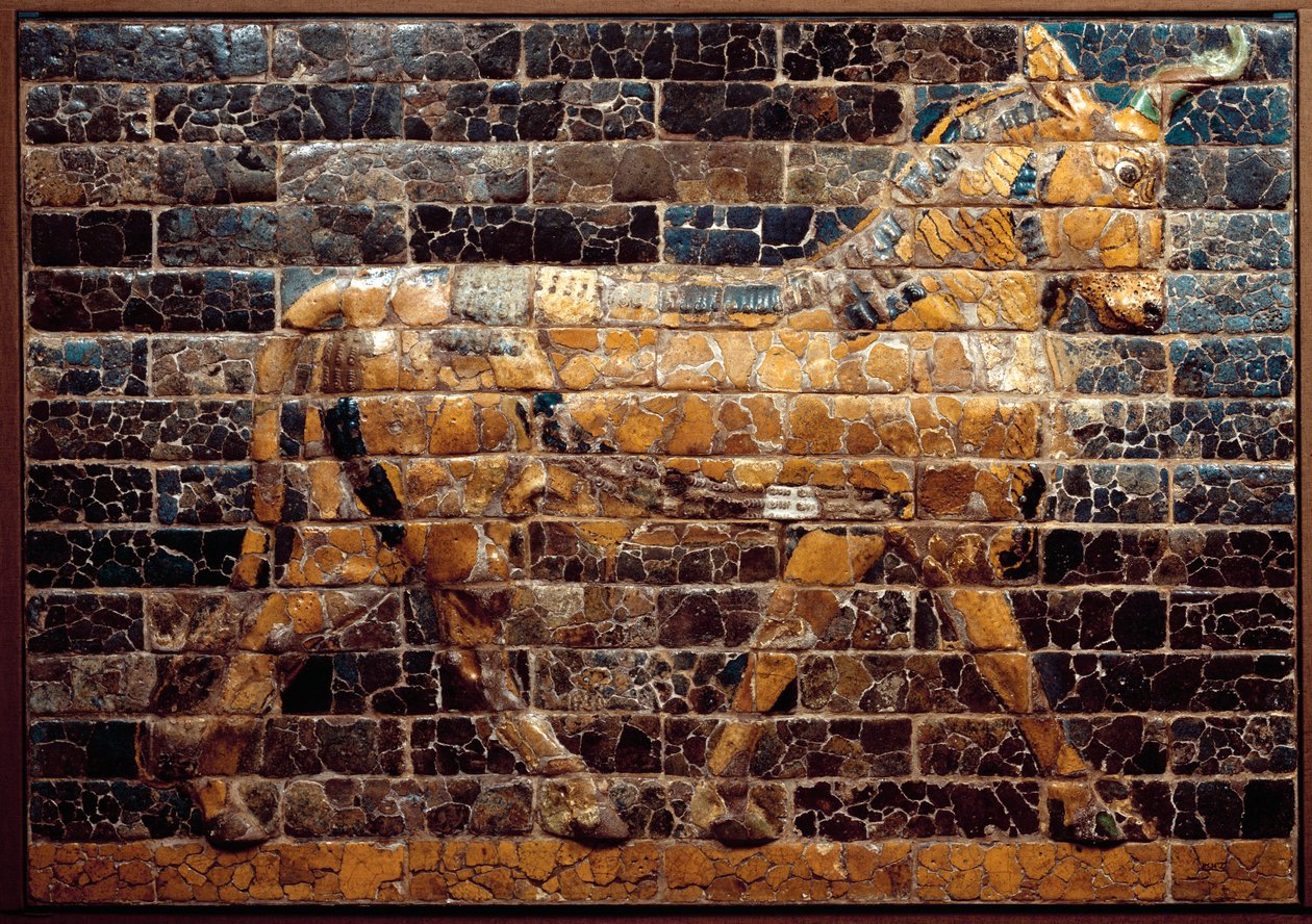 Mesopotamia: "" härkä liikkeellä"". Emaloidut laatat Ishtarin portilta. Babylon (Irak) kuningas Nebukadnessar II:n aikaan. Irakin kansallinen museo Irak tekijältä Mesopotamian Mesopotamian