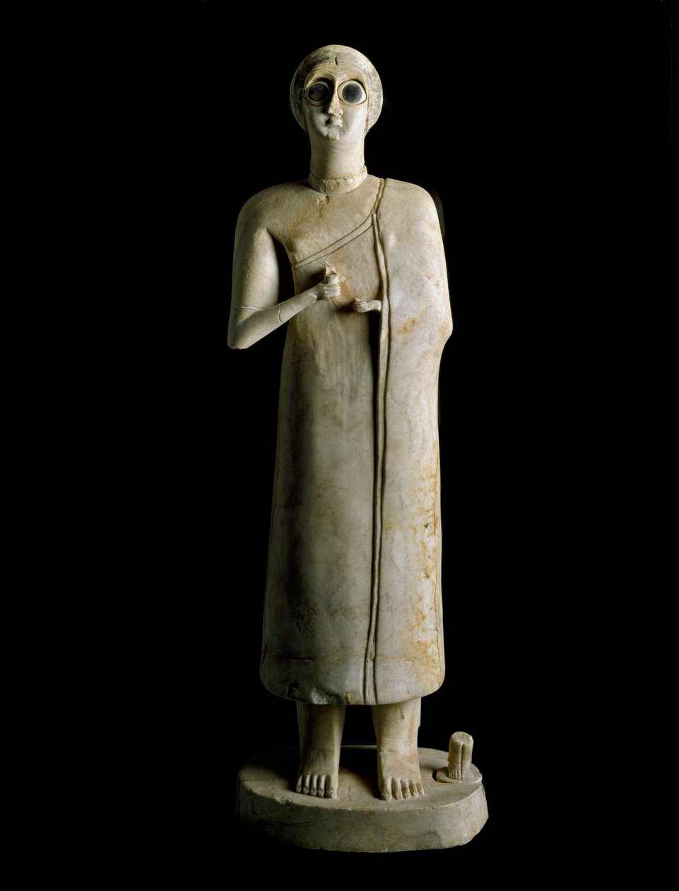Mesopotamian taide: naisen tai jumalattaren hahmo. Terrakotta, 3. vuosituhat eKr. Tell Asmarista (Ehnunna Mesopotamiassa) Sun. 59 cm Bagdadin museo, Irak tekijältä Mesopotamian Mesopotamian