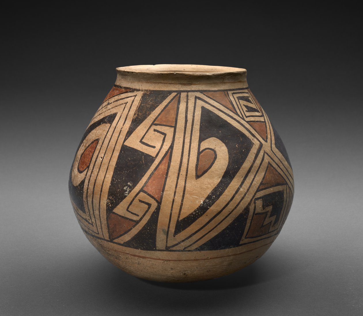 Purkki (olla) geometrisilla kuvioilla, n. 1300 (keramiikka liukulla) tekijältä Mexican School