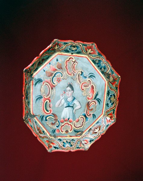 Tarjotin, 1800-luvun loppu (puu, lakka ja lehtikulta) tekijältä Mexican School