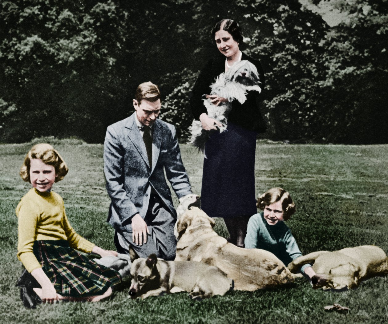 Kuninkaallinen perhe onnellisena koiranystävien joukkona, 1937 tekijältä Michael Chance