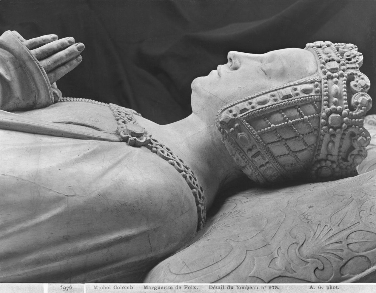 Nantes, Pyhän Pietarin ja Paavalin katedraali, Bretagnen herttua Francis II:n hauta ja Marguerite of Foix, yksityiskohta Marguerite de Foixista, 1502-07 marmorista valettu bw valokuva tekijältä Michel Colombe
