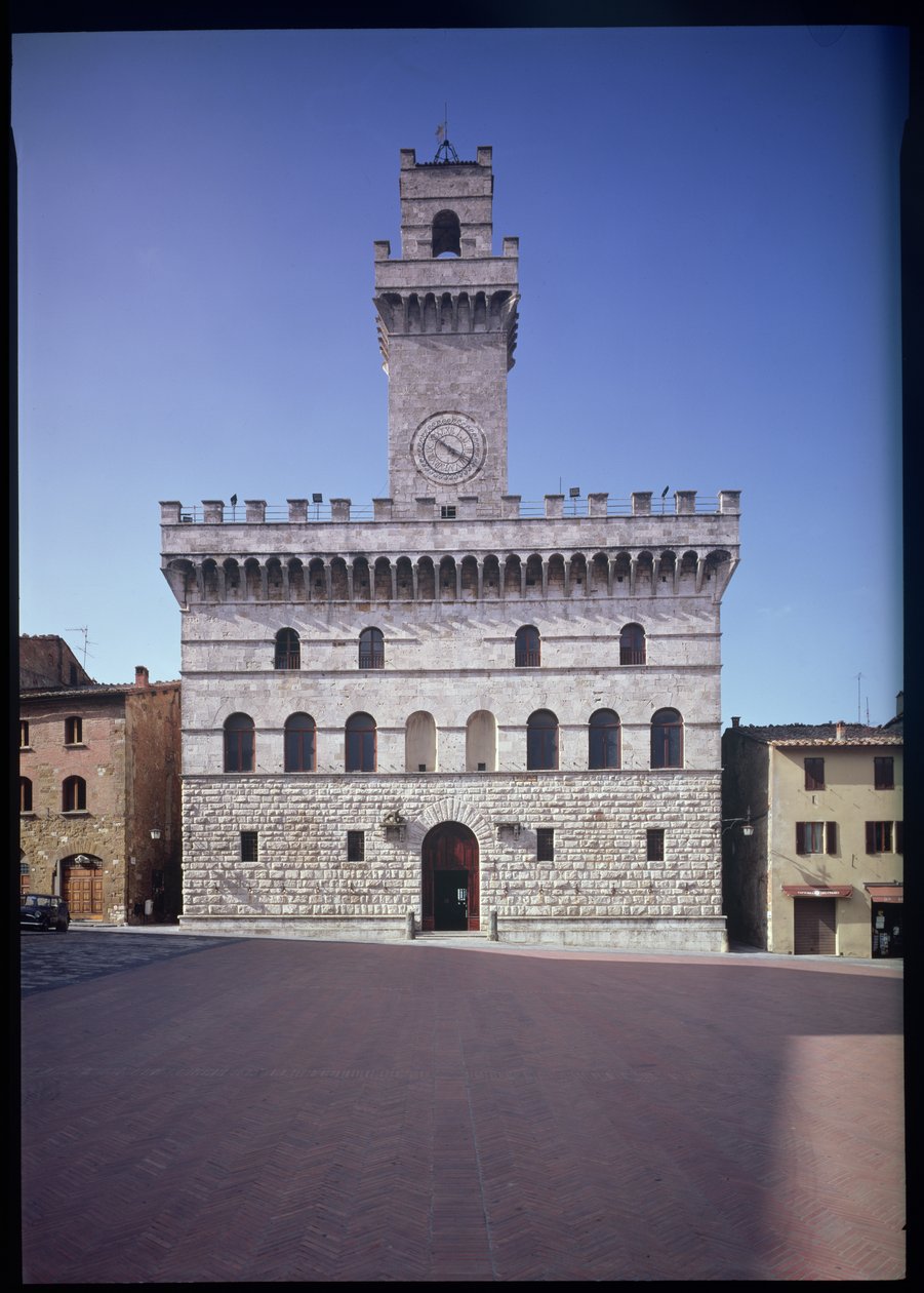 Ulkonäkymä Palazzo Comunale, Montepulciano tekijältä Michelozzo di Bartolommeo
