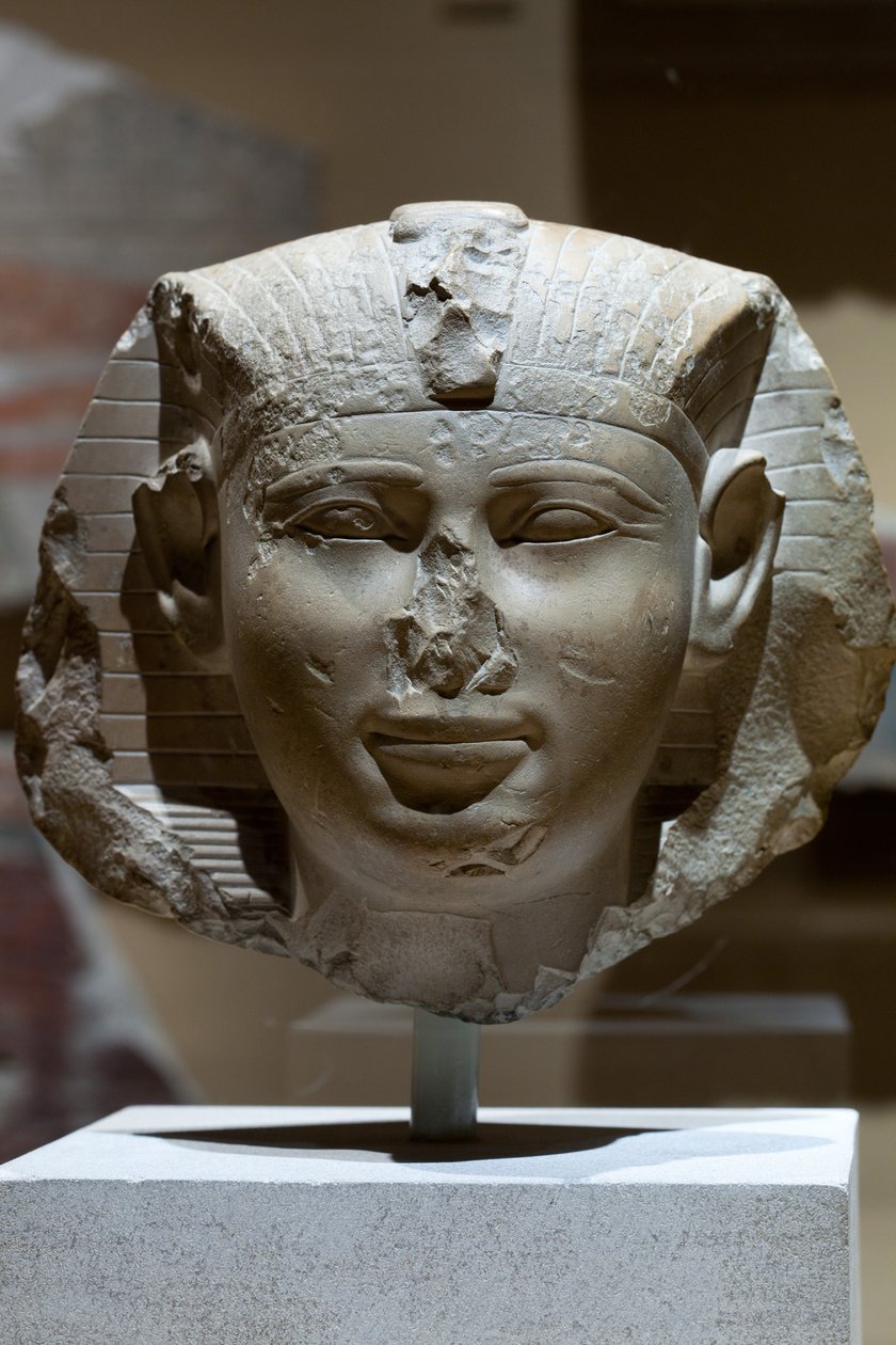 Kuninkaan pää, mahdollisesti Seankhkare Mentuhotep III, noin 2000-1988 eaa. (kalkkikivi) tekijältä Middle Kingdom Egyptian