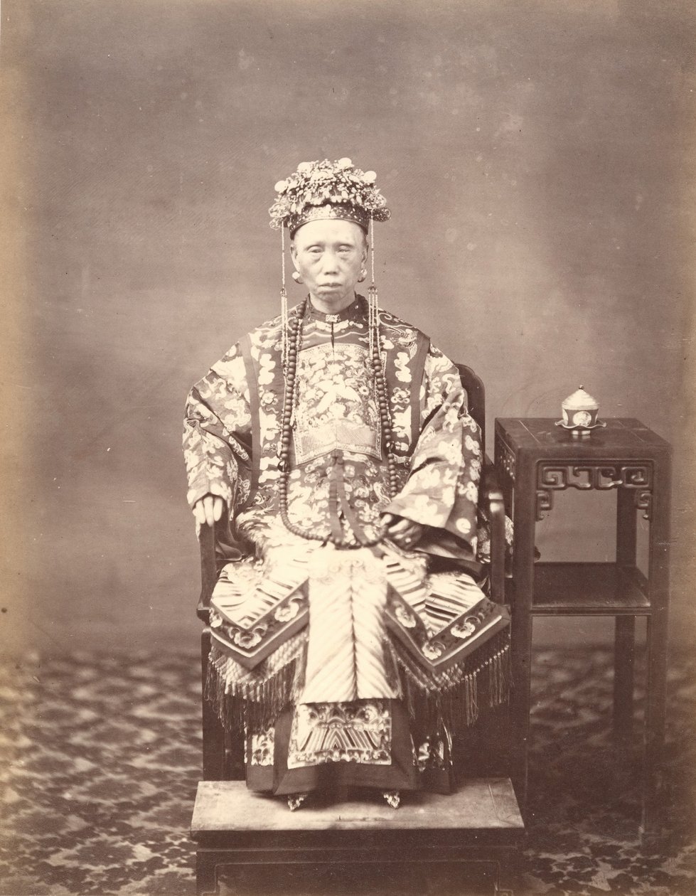 Mandariinivaimo, 1861-1863. tekijältä Milton M. Miller