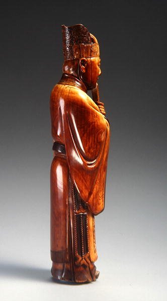 Virkailijahahmo (veistetty norsunluu) (katso myös 272118) tekijältä Ming Dynasty Chinese School