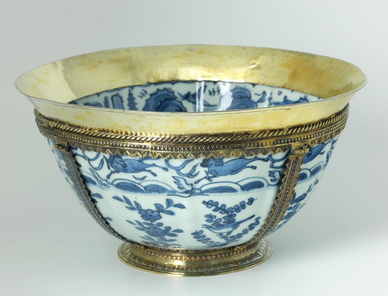 Kulho, 1560-1600 tekijältä Ming Dynasty Chinese School