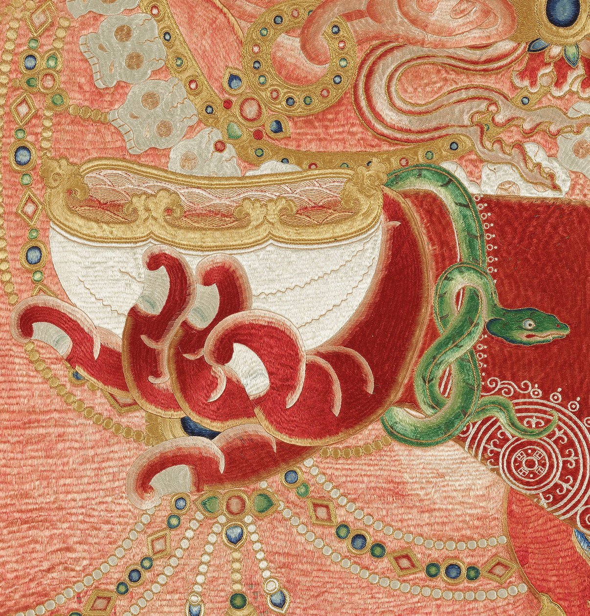 Yksityiskohta keisarillisesta kirjaillusta silkki-tangasta tekijältä Ming Dynasty Chinese School
